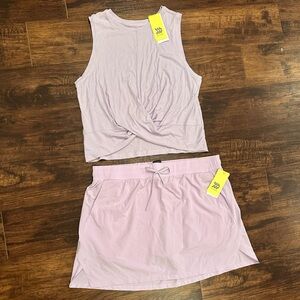 All in motion matching activewear set. 
Brand new with tags 
Size: Large